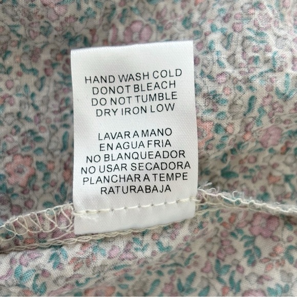 Moodie Ditsy Floral Lace Smocked Blouse Small - Picture 8 of 9